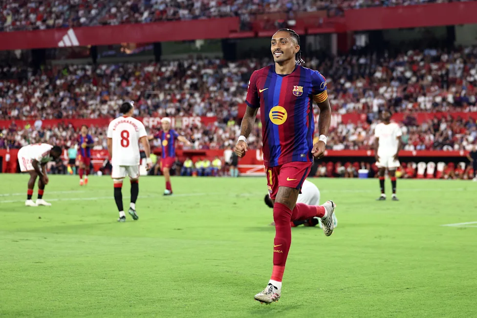 Raphinha Hat-Trick Sends Barcelona Six Points Clear